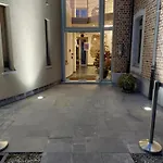 La Chambre Et Le Studio Du Chateau Du Golf De Bernalmont