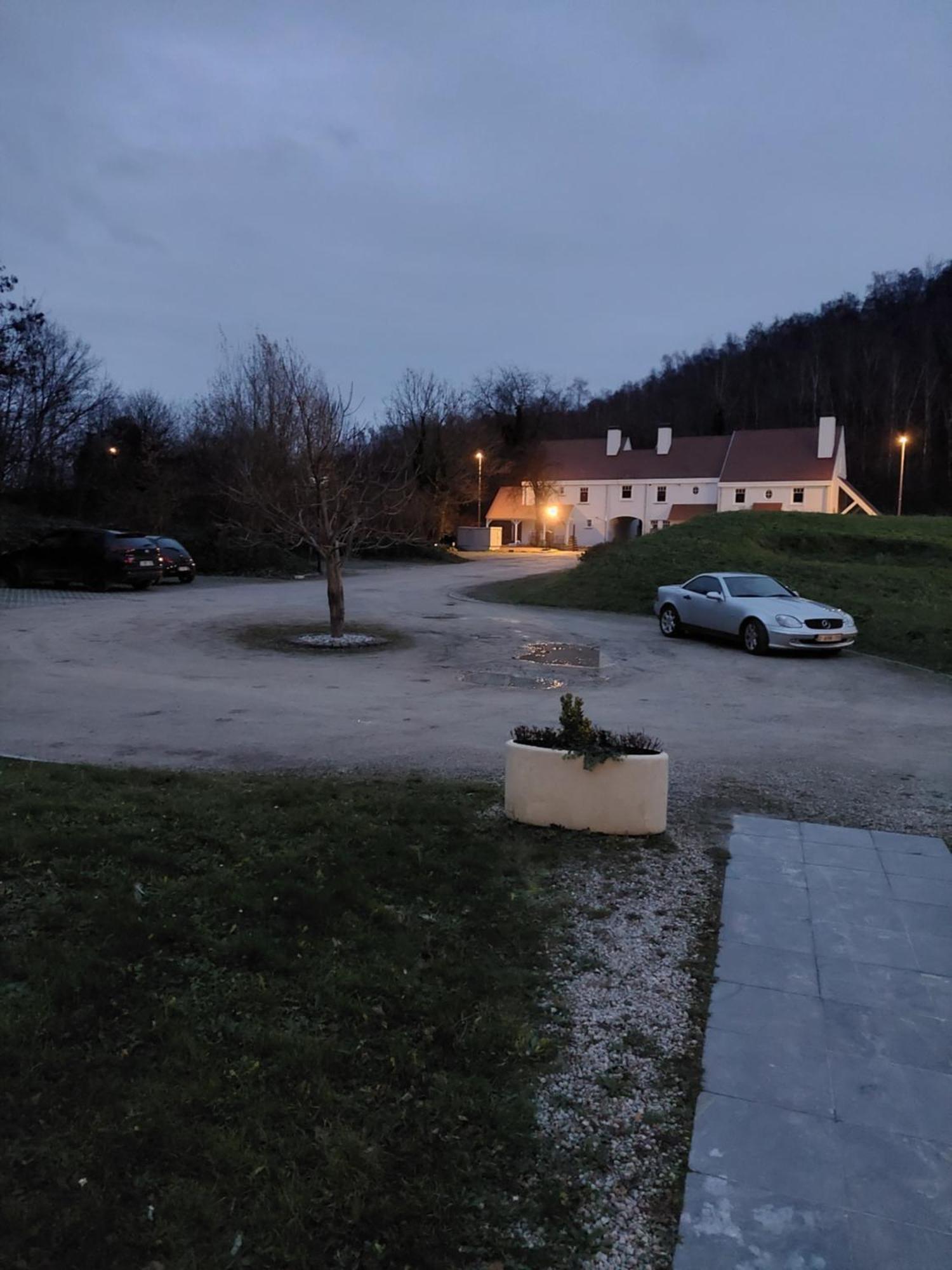 La Et Le Du Chateau Du Golf De Bernalmont * Luik