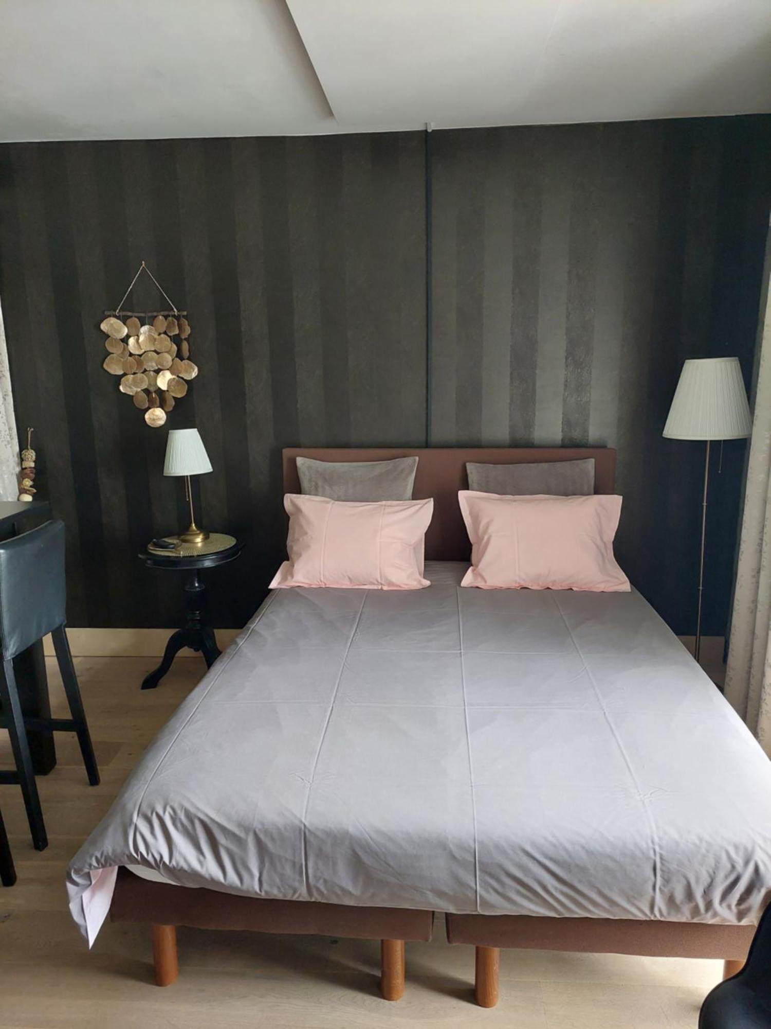 La Et Le Du Chateau Du Golf De Bernalmont Bed & Breakfast Luik